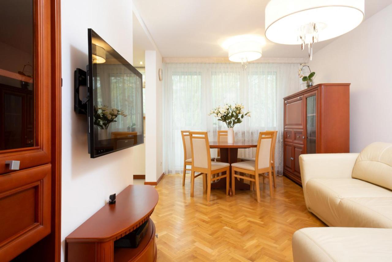Two-Bedroom Family Apartment Esperanto Next To Klif By Noclegi Renters Varsovie Extérieur photo