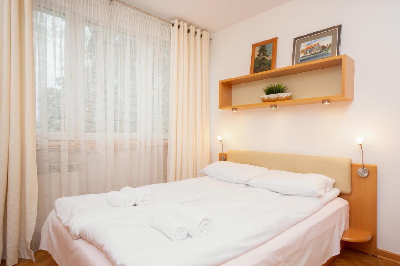 Two-Bedroom Family Apartment Esperanto Next To Klif By Noclegi Renters Varsovie Extérieur photo